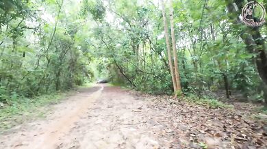 Amateur Thai villagers have sex in the forest public 4K 18+