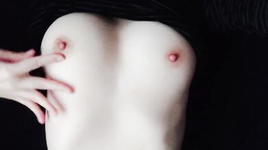 I love knocking nipple
