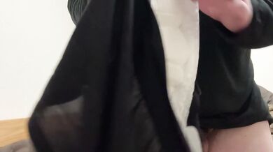 Masturbation wearing a napkin
