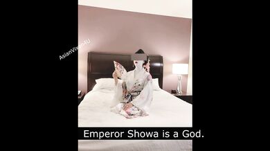 Nationalist Porn Play: 1940s Geisha Celebrates Emperor Showa's Birthday with a Squirting Orgasm