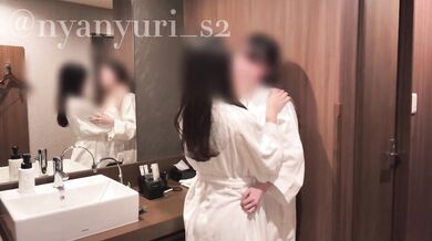 [Amateur lesbian] In the bathroom with my girlfriend...[japanese]