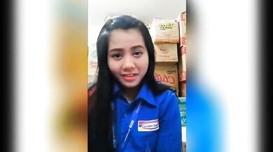 Karyawan Indomaret Live diGudang