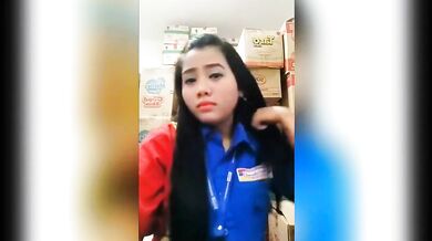 Karyawan Indomaret Live diGudang