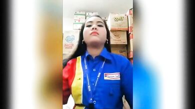 Karyawan Indomaret Live diGudang
