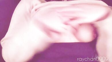 【Nipple Masturbation】I get a kick out of playing with my nipples while trying to keep my voice down.