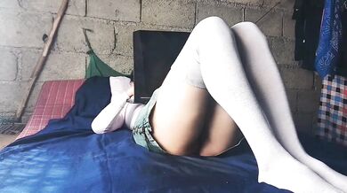 Actually Pissing My Bed During Busy On my Online Working Job