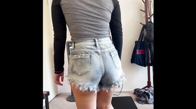 Girlfriend experience: Big ass Asian College student tries on clothes and ends up getting fucked