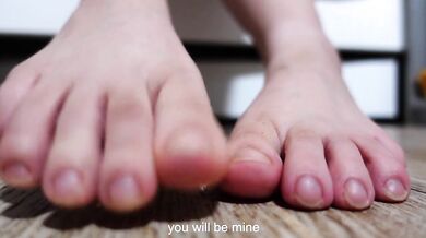 foot play from cutie Furiyssh