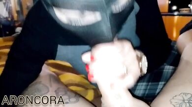 My best friend's wife gives me a blowjob with him at home (ARONCORA)