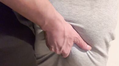 Fingering from behind in the laundromat, raw squirrel in the back! 【Part 2】peachpielove