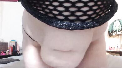 Ass and Belly in Fishnet Recorded Camshow