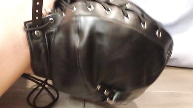 A slutty wife decided to ride her favorite toy like a cowgirl and got a wet squirt.
