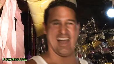 FUCK A FAN – Johnny T Shoots a Big Cumshot on Blinky Rings of PAWG Tara