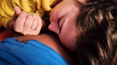 DEEP THROAT BLOWJOB, I GET INTO MY STEPDAD'S BED WHEN MY MOM IS NOT HERE, REAL SPANISH