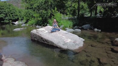 Petite Redhead’s Guided Meditation : Connect Deeply to Your Body