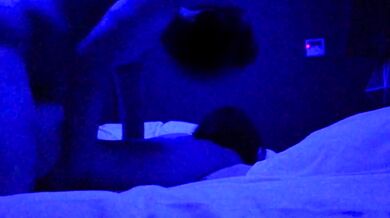 A serious student who is obscene by the light effect of the love hotel.