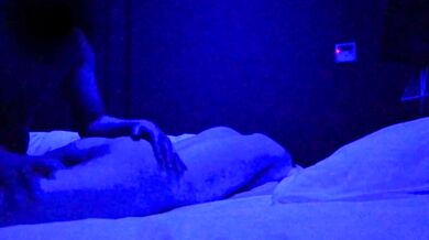 A serious student who is obscene by the light effect of the love hotel.