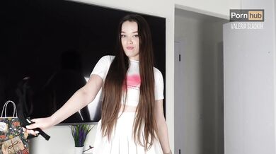 Stepsister teaches how to make money making porn. Fucked Valeria Sladkih
