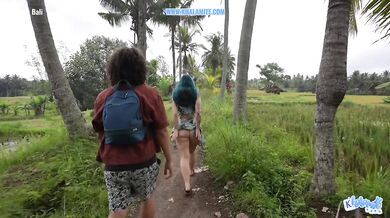 He fuck her in the ass in Bali - French Alt Vlog - English Subtitles
