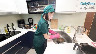 The female doctor still knows she has to wash the dishes when she gets off work.