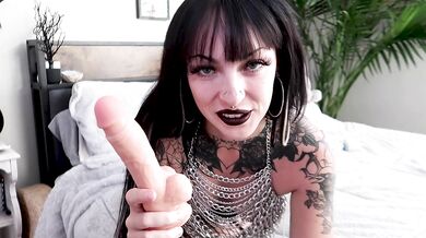 Goth GF pegs you CEI