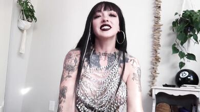 Goth GF pegs you CEI