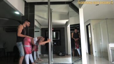 Thick Venezuelan Fitness Lover Takes a HUGE COCK!!!