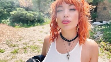 BiTCHWOLF | THE HOWLING WEREWOLF BOY/GIRL PARODY with Little Puck