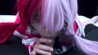 One piece Diva Uta in glasses takes him to a virtual space to gokkun blow his dick.