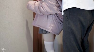 私の帰りを待っていた彼に玄関で襲われてしまいました