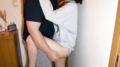 A Japan couple who can't stand it until the bed and start flirting from the entrance.