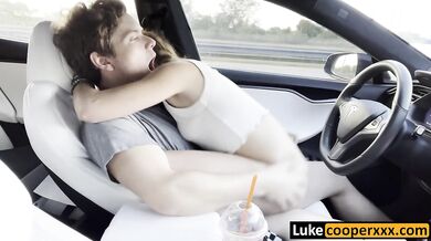 Fucking Sexy Amateur While Tesla Autopilot Drives