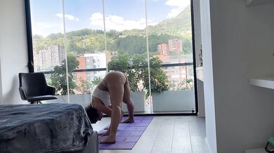 Hot Yoga - A very hot Yoga session - Danilisboa