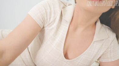 I RENTED AN APARTMENT TOGETHER WITH NAKED GIRL