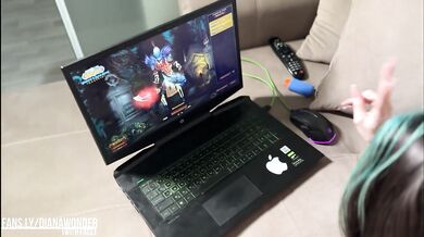 Hot Gamer Warcraft Girl With Bubble Ass Fucked So Hard And Rough On Sofa By Muscle Beast