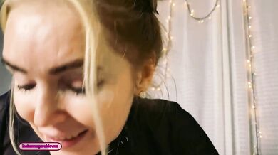 I accidentally fucked my friend's mom, now I owe her a New Year's gift