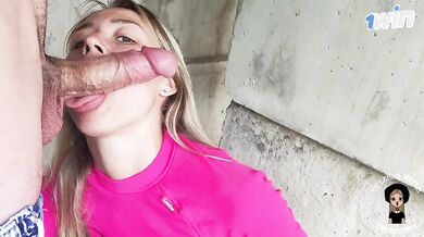 Real Extreme Public Sex+Sloppy Deep Sucking with a new pretty neighbour behind the shop.
