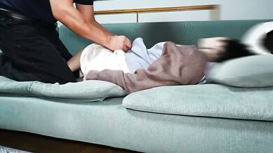 A married woman who can't move after being creampied twice in a row before lunch