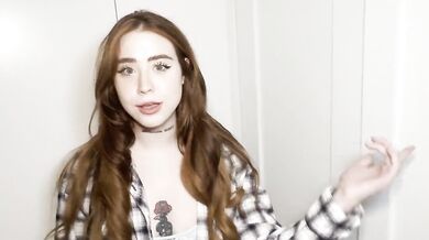 Married Neighbor Accidentally Airdrops Me Nudes- Gets Fucked Raw