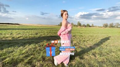 Hot housewife mom with a great body teaches sex, sucks cock and fucks outdoors
