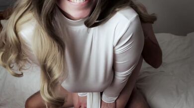 Beautiful big ass jumps on my husband. nice video ON MORNING sex