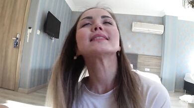 Step sister wanted hentai, got crempie