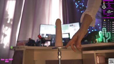 I'm hammering my vagina hard with fuckmachine to exhaustion and the last drop of sweat! cum girl