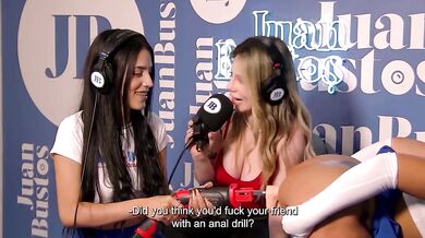 Latin girl is fucked by dildo drill on her big ass, Helen Star y Alexa lewis | Juan Bustos Podcast