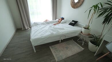 Prank Over my StepSister: I Woke a Cute 18 Years Girl by Putting a Dick in Her Mouth