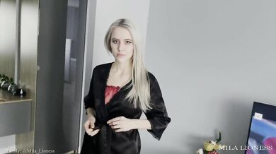 She wanted a photo shoot on Onlyfans, but got a big dick in her mouth and a good fuck