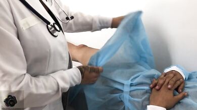 Doctor with huge ass helps her patient with his erection problem - in Spanish