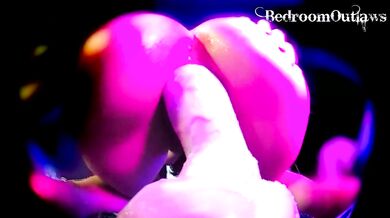 BAD DRAGON HABU Riding up close and personal