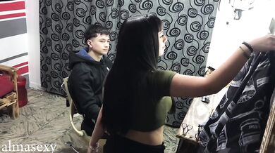 ARGENTINIAN SLUT GETS FUCKED IN THE BARBERSHOP-ALMASEXY