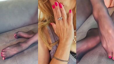 Pantyhose feet and toes